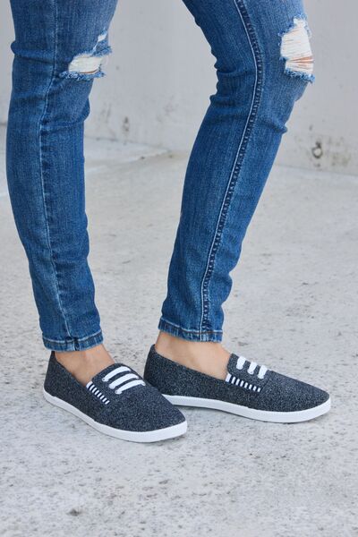 Forever Link Round Toe Slip-On Flat Sneakers