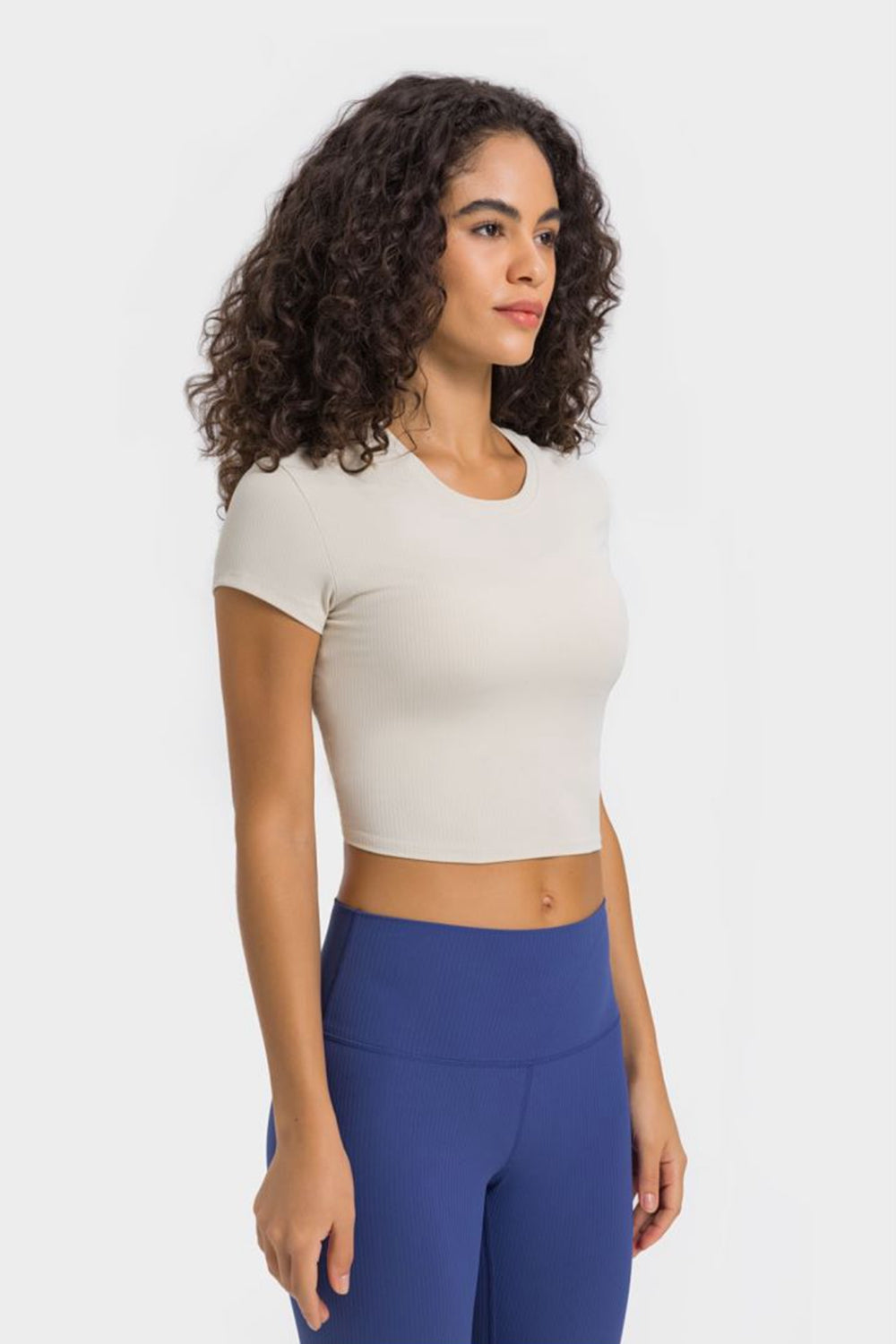 Round Neck Short Sleeve Cropped Sports T-Shirt